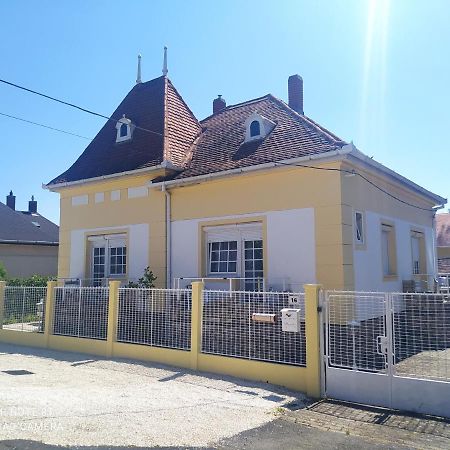 Villa Vanilia Keszthely Extérieur photo